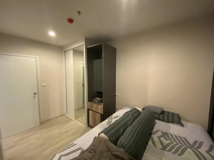 For sale: Plum Condo Central Station, room with few people walking by, high floor, very nice view. Book now and you won't be disappointed.
