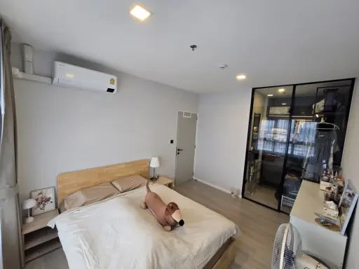 For sale: The Key MRT Phetkasem 48, corner room, not connected to any other room, balcony facing north, next to fire escape, don't miss it. images