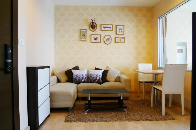 Wow Rhythm Ratchada 1 bedroom furnished ready to move in Affordable price. Hurry up to rent.
