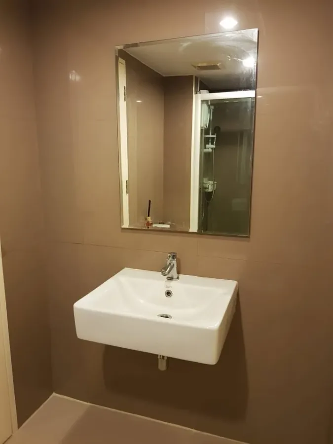 ขาย Swift Condo ห้องกว้างพร้อมอยู่ เฟอร์พร้อม จองเลย