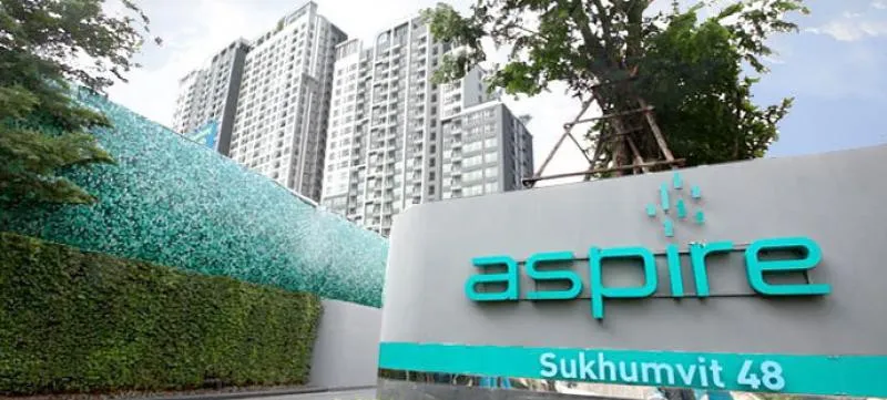 Condo for sale, Aspire Sukhumvit 48, large room, comfortable, wallpapered throughout the room. Hurry and become the owner.