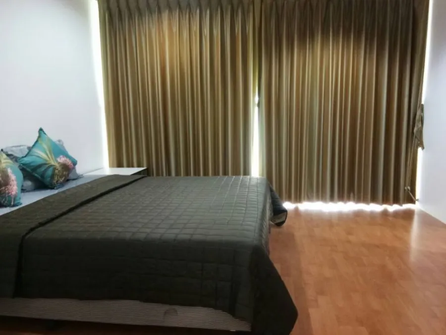 For rent urgently!! Condo The Waterford Park Sukhumvit 53 near shopping areas, convenient to travel, book now!!