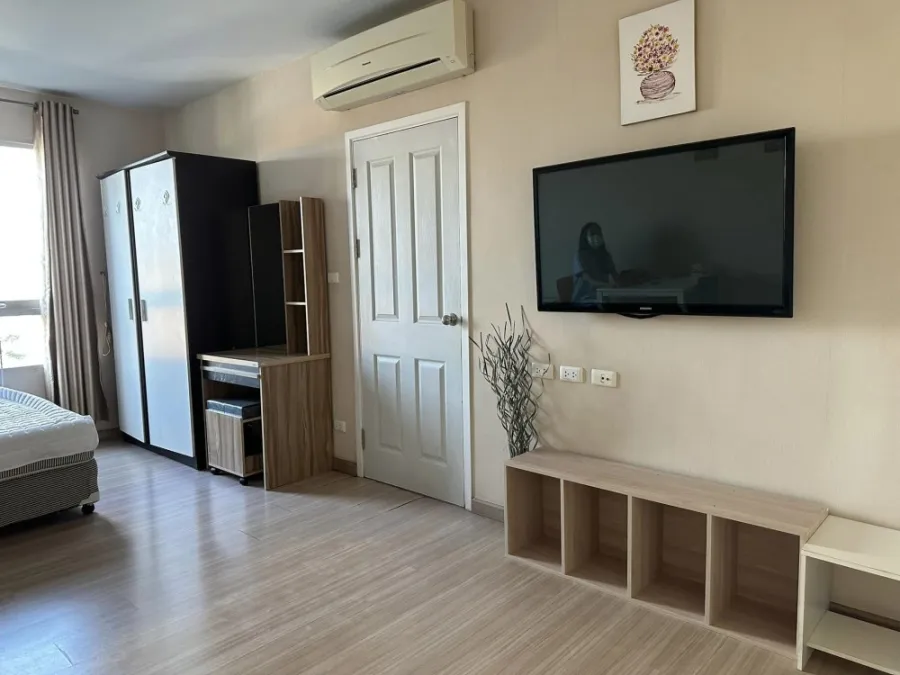 For rent, Plum Condo Nawamin, nice room, good view, quiet, complete amenities. Book now, don't miss it.