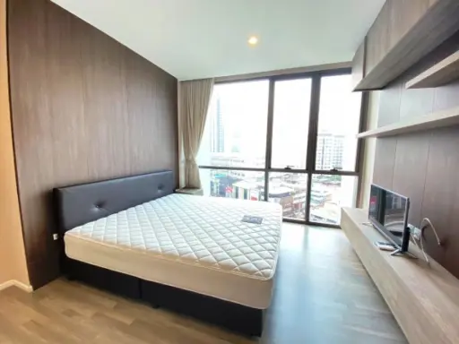 Condo for rent, The Room Sukhumvit 69, fully furnished. You can come in Can't miss it