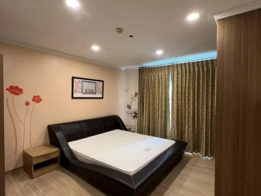 ให้เช่า คอนโด ไลฟ์ แอท สาทร 10 ตกแต่งวอลเปเปอร์ โทนสีสดใส พื้นที่ใช้สอยเยอะ จองด่วนๆ images