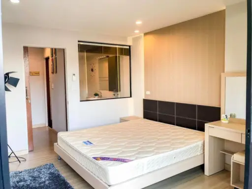 Sold!! I-ZEN Condominium is very cheap with the size of the room and this location, oh my gosh, buy it, it's worth it!! images