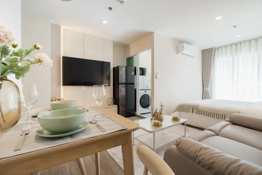 Condo for rent, Regent Bangna. Beautifully decorated unit with high-quality built-in furniture. Amazing price! Book now, don't miss this opportunity!
