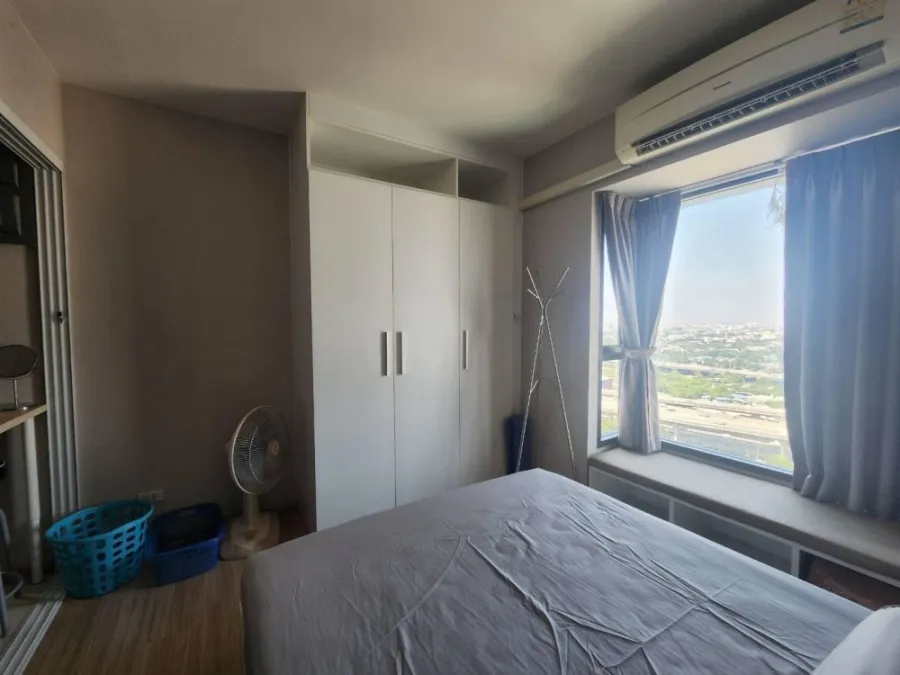 For rent: Fuse Mobius Ramkhamhaeng Station, high floor, open and airy view, nice room, fully furnished. If interested, hurry and reserve quickly.