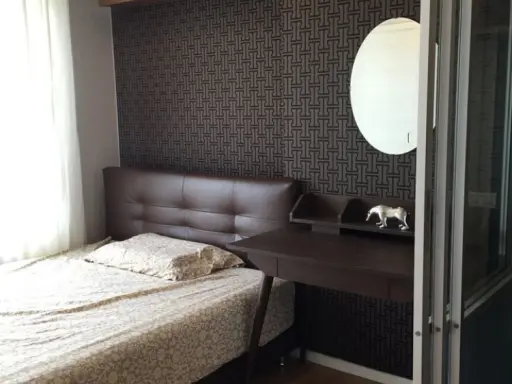 For Rent Lumpini Place Srinakarin-Huamark Station, well decorated room. The wall is attached to the wall. Very beautiful. Don't miss out on booking.