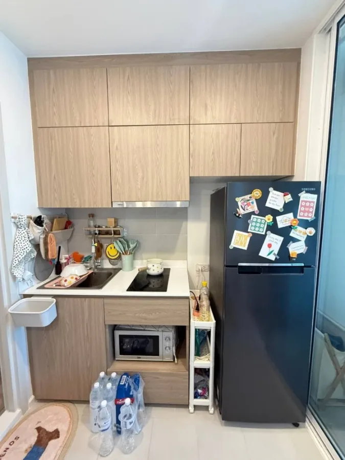 For sale: De Lapis Charan 81, 14th floor, partitioned room, fully furnished, reserve now, don't miss out.