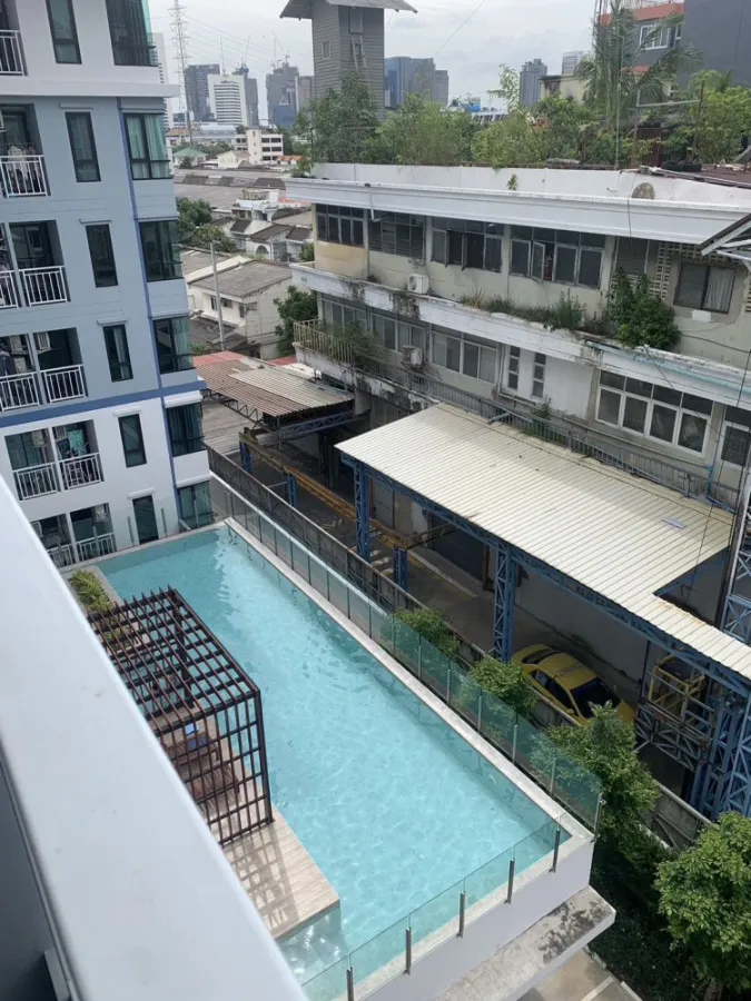 ให้เช่า ARISE Ratchada 19 ห้องมุมคนไม่พลุกพล่าน Fully Furnished โดย Modern Form สนใจ รีบจองเลยจร้า