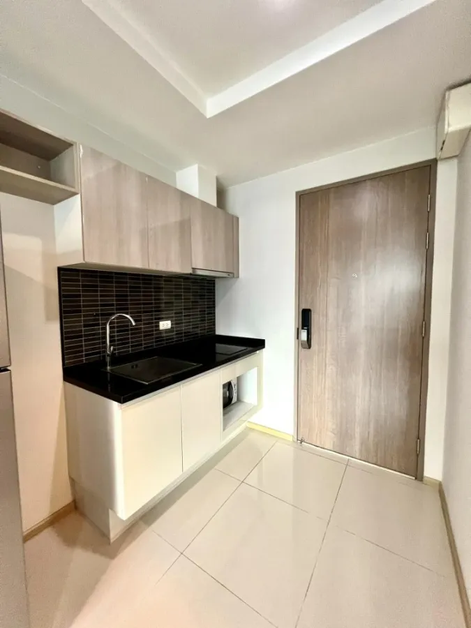 For rent, Fuse Miti Ratchada-Sutthisan, north direction, not hot, beautiful view, comfortable, big bed, sofa bed, hurry and grab it.