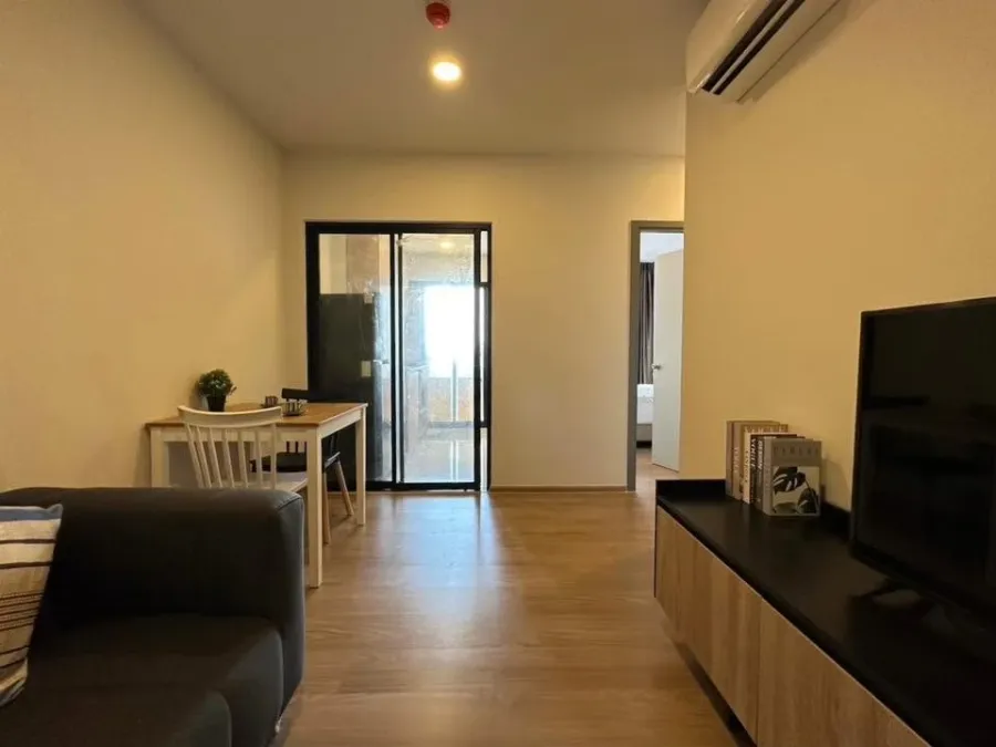 For rent: Chewathai Pinklao, 12th floor, with view of Rama VIII Bridge. Fully furnished. Don't miss out!