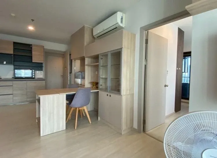 For rent: Life Condo Sukhumvit 48, corner room with privacy, full facilities, hurry and reserve now, don't miss out!
