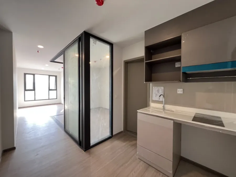 For rent: Aspire Sukhumvit - Rama 4, 30th floor, 180 degree view of the Chao Phraya River, very good view, I tell you you must not miss it.