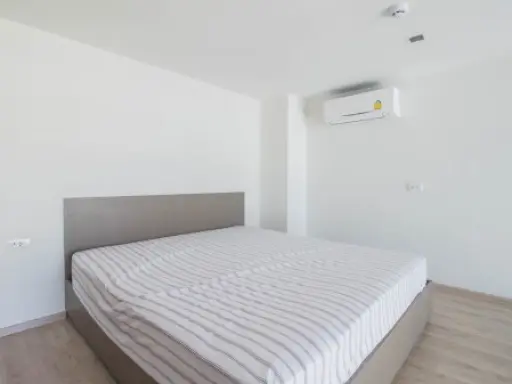 Condo for rent, Ideo Sathorn-Wongwian Yai, high floor, privacy, top floor, city view, very beautiful.