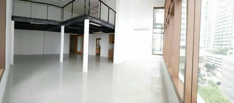 ให้เช่า ดิ เอ็มโพริโอ เพลส ห้องใหม่ กว้าง สะดวก วิวสวย รีบเลย!