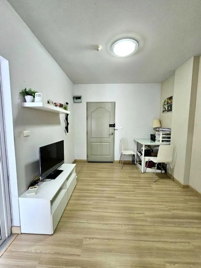 Urgent sale, The Kith Condo, Lam Luk Ka, Khlong 2, rooms are ready, the price is not strong, complete in one place, buy it quickly, don't wait.