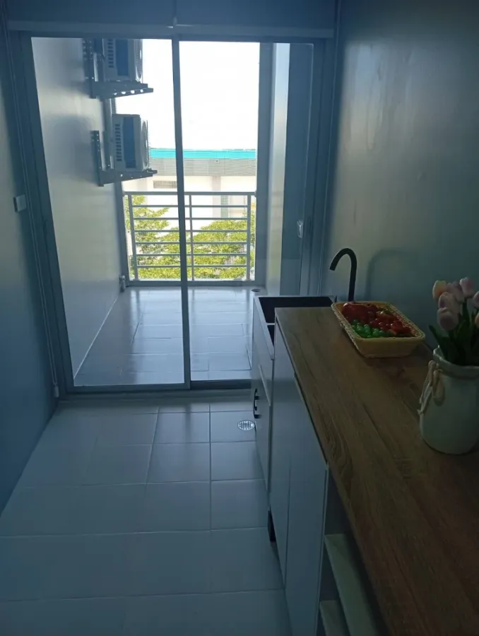 Urgent sale!! The Seasons Srinakarin, 5th floor, Building A, a condo in a good location, ready to move in. You will regret not booking!!