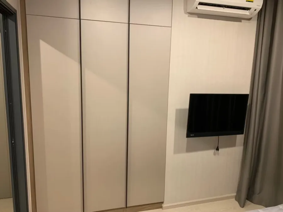 For rent, Ideo Thaphra Interchange, high floor, great view, comes with full furniture. You shouldn't miss it. Urgent.