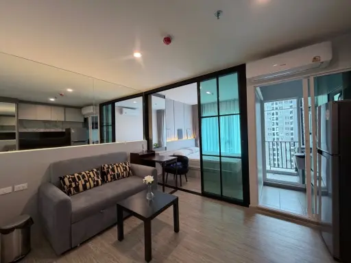 For rent: Regent Home Bangna. Beautifully decorated unit with high-quality built-in furniture. Book now before you miss this opportunity!