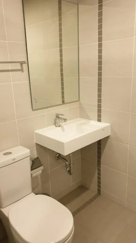 Urgent for rent, Lumpini Selected Sutthisan-Saphan Khwai, 1 bedroom, 1 living room, 21st floor, has a view of Ari side.