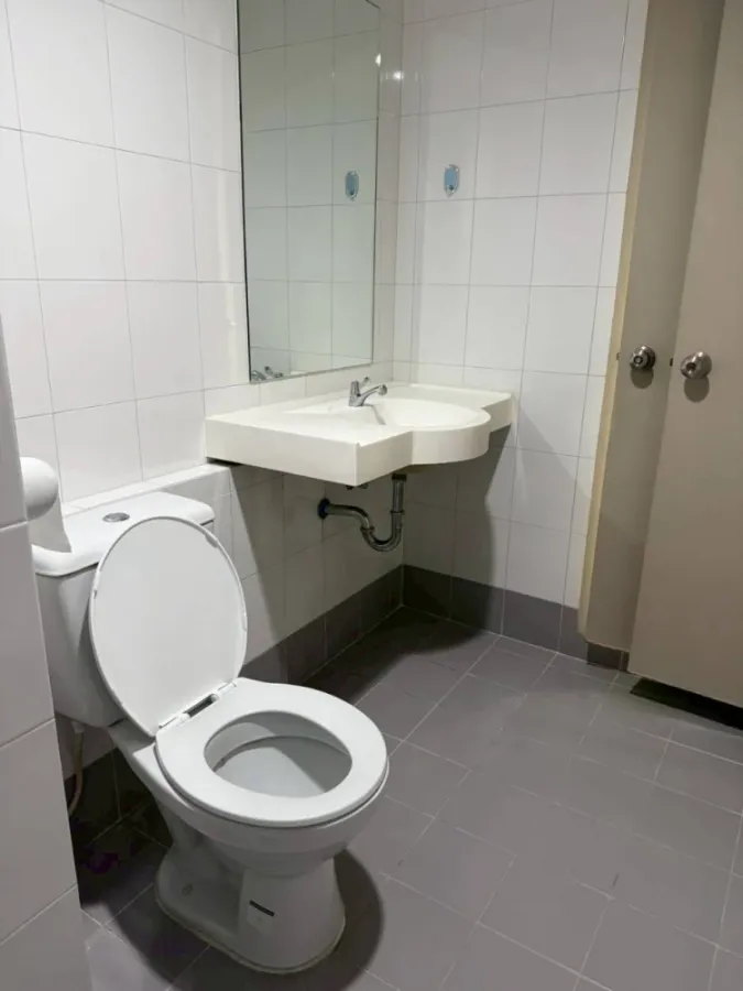 For sale, for rent!! Condo Chapter One Modern Dutch, 31st floor, Building B, spacious room, ready to move in, great price, don't miss it!!