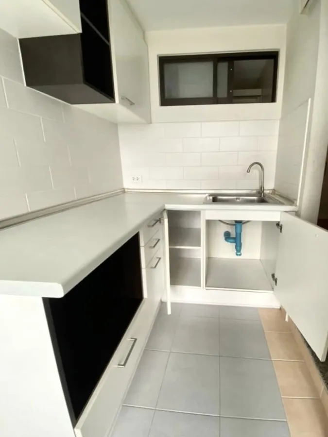 For sale Lumpini Place Phahon-Saphan Khwai. The room is fully furnished. Great price. Good like this. Reserve now.