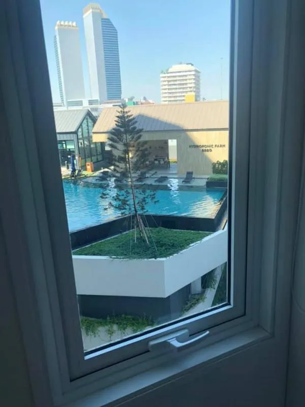 Condo for sale Chapter one Eco Ratchada Huai Khwang, corner room, 1 bedroom, fully furnished, ready to move in, great view, urgent