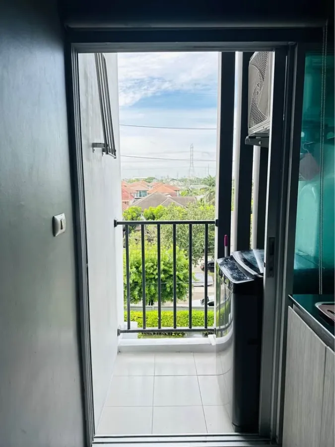 For sale: Dcondo Onnut Rama 9, 5th floor, fully furnished, nice to live in, reserve now, hurry!