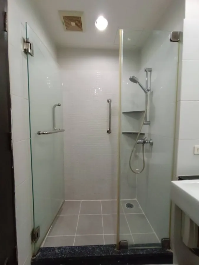 Sell and rent Diamond Rachada, 30th floor, the most beautiful view, room partition The room came very quickly. If you don't reserve, you will regret i