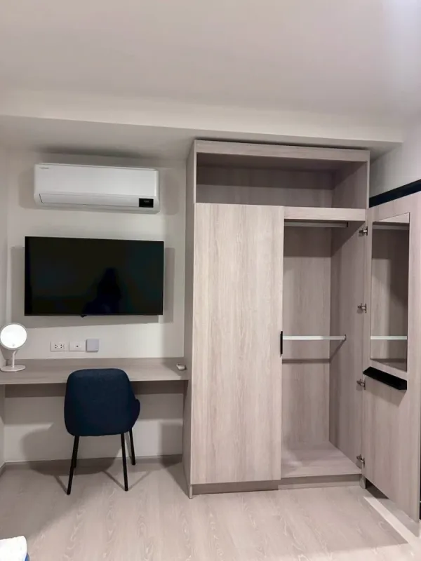 ให้เช่า d condo air Ladkrabang 1 ห้องนอน 1 ห้องน้ำ เฟอร์นิเจอร์และเครื่องใช้ไฟฟ้าครบครัน หิ้วกระเป๋าเข้าอยู่ได้เลยจ้า