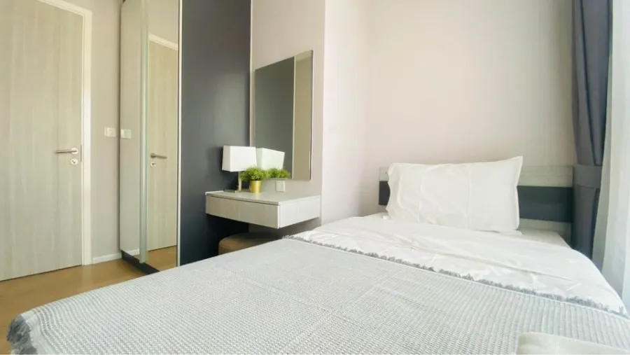Condo for sale Notting Hill Laem Chabang-Sriracha Easy to decorate color tones, nice sofas, nice rooms, don't wait.