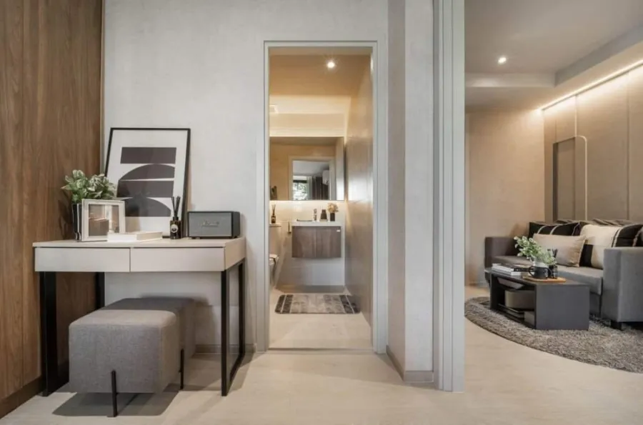 Selling down payment New Cross Khu Khot Station, 7th floor, Building D, good project, nice location. If interested, reserve now, don't miss it.