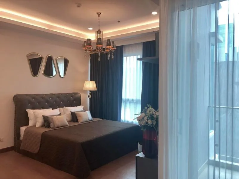 อยากกรี๊ดดดังๆ โซฟาตัวใหญ่ๆๆ ห้องนี้แต่งสวยมากๆๆๆๆจิงๆๆๆ