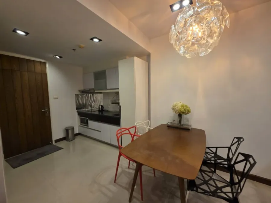 Supalai Premier @ Asoke Condo, New and Beautiful High-Floor Unit with Stunning Open-Air City Views.