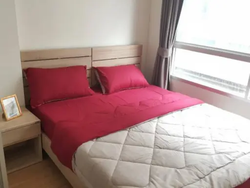 Sell ​​/ rent urgently !! Condo Lumpini Ville On Nut-Pattanakarn Beautifully decorated room, good location, near supermarkets, MaxValu, responding to all needs, book now !!