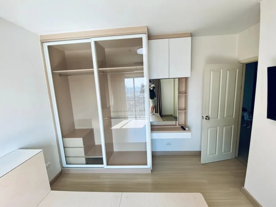 For sale, for rent, Supalai Loft, Talat Phlu Station, 19th floor, open view, fully decorated. Whether you want to invest or stay yourself, it's worth