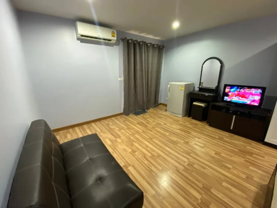 ห้องราคาสุดคุ้ม ให้เช่าที่ RegentHome 15 Changwattana ห้องวิวเมือง ครัวบิ้วอินอย่างดี ห้ามพลาดจองเลย