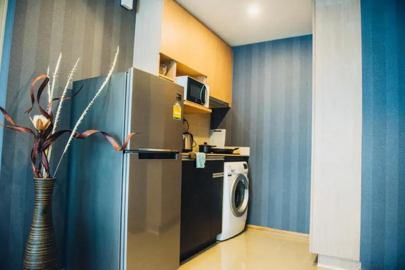 For rent Q CHIDLOM PHETCHABURI decorated in modern style. Fully furnished. If interested, hurry up.