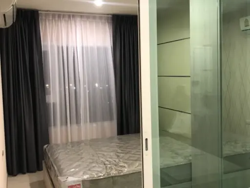 For rent!! Condo Aspire Erawan, complete facilities Ready to move in. Don't miss it!!