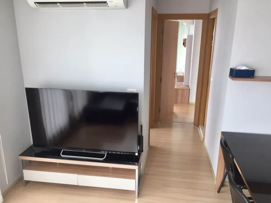 Sell Rhythm Ratchada-Huay Kwang, 22nd floor, 2 bedrooms, spacious room, fully furnished, ready to move in immediately, book now, hurry up.