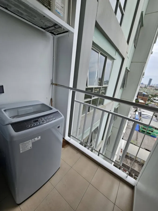 For sale: Lumpini Condo Town Pattaya North Sukhumvit, 15th floor, city view, next to Sukhumvit Road. Beautiful room, fully furnished with appliances.