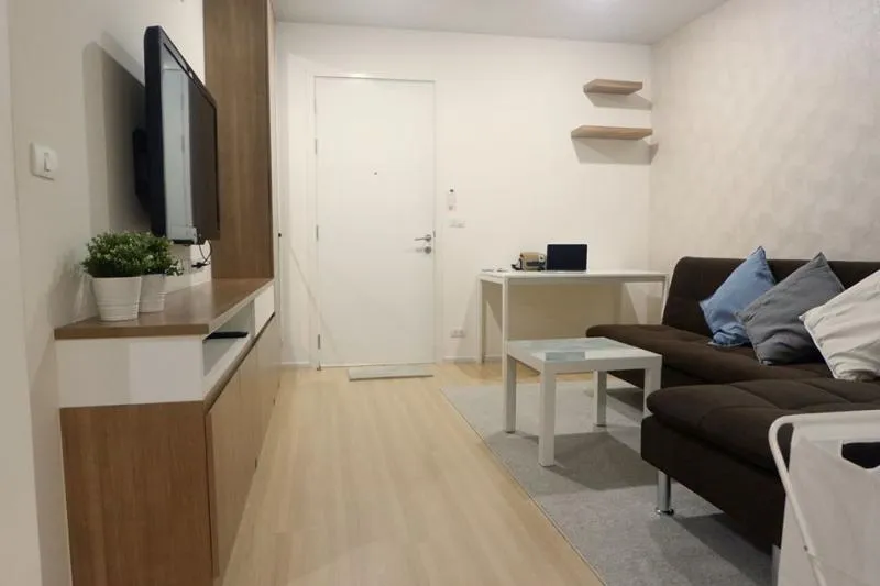 ให้เช่า Happy Condo Ladprao 101 ห้องสวย ระเบียงหันไปทางทิศตะวันออก พร้อมเฟอร์เเละเครื่องใช้ครบ