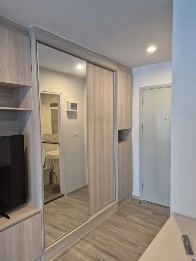 For rent: Regent Home Bangna. Nice room, fully furnished, high floor. Book now!