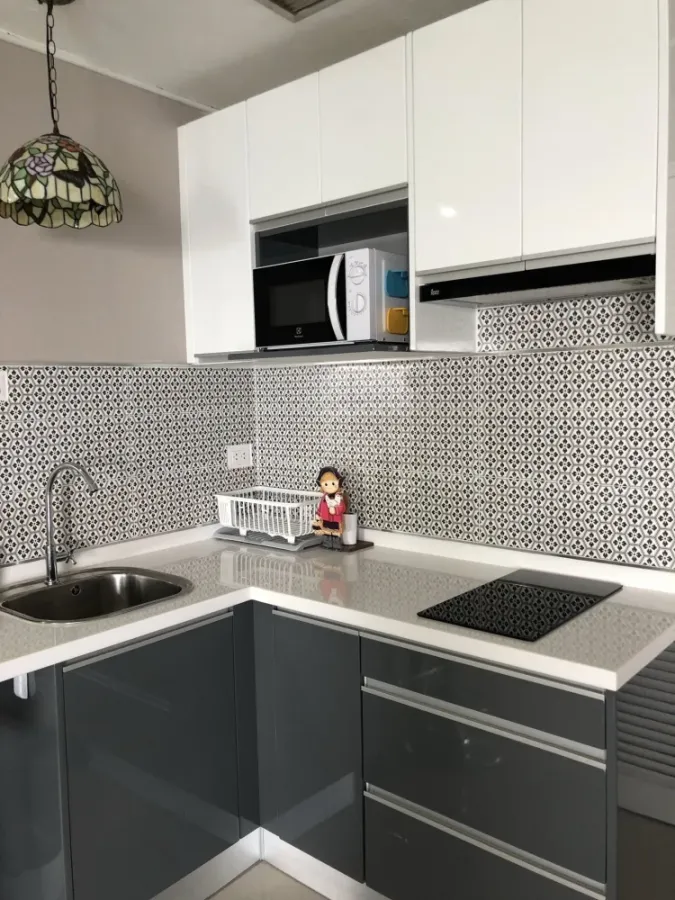 Sky Beach 2-bedroom condo for sale. Spacious living area, great location, fully furnished and equipped with amenities. Book now!