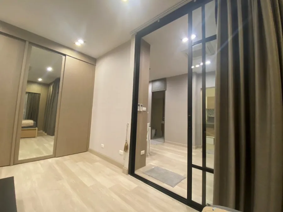ขาย คอนโด Q House Sathorn ชั้น 31 วิวไอคอนสยาม ห้องตกแต่งครบ โซฟานั่งสบายสุดๆ รีบเลยก่อนพลาด
