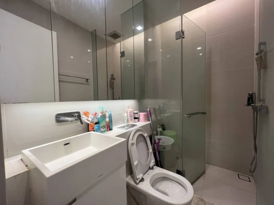 Condo for sale, The Saint Residences, Chatuchak Park view, beautiful view in the heart of the city, fully furnished.