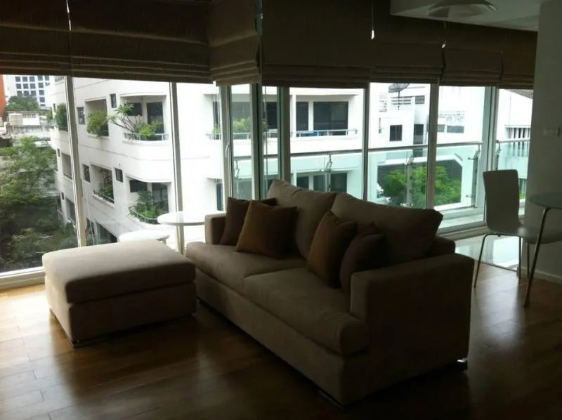 Sell / rent Condo Focus on Saladaeng, beautiful room, full furniture, pleasant location, in the heart of the city, near BTS, book now.