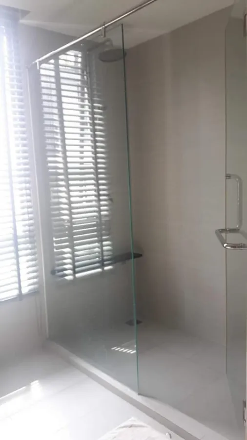 Condo for sale, Issara@42, Sukhumvit, very spacious room, complete facilities. You can't miss it. Hurry up.